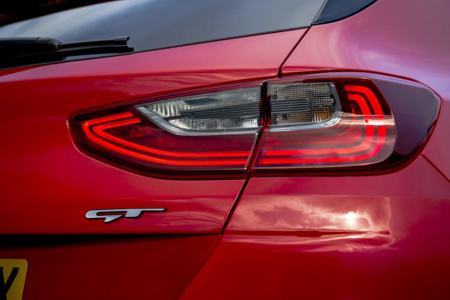 Детали экстерьера Kia Ceed GT 2019 года  (UK) (фото 8 из 43)